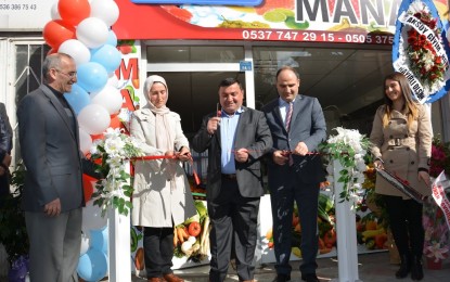 Artvin’de Vitamin Manav Açıldı