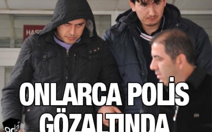 Onlarca Polis Gözaltında