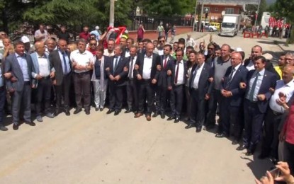 CHP’liler Bolu Valiliği’ne Yürüdü