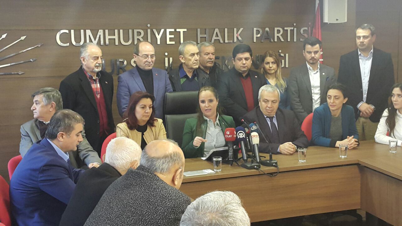 yasemincankurtaran1_1.jpgA