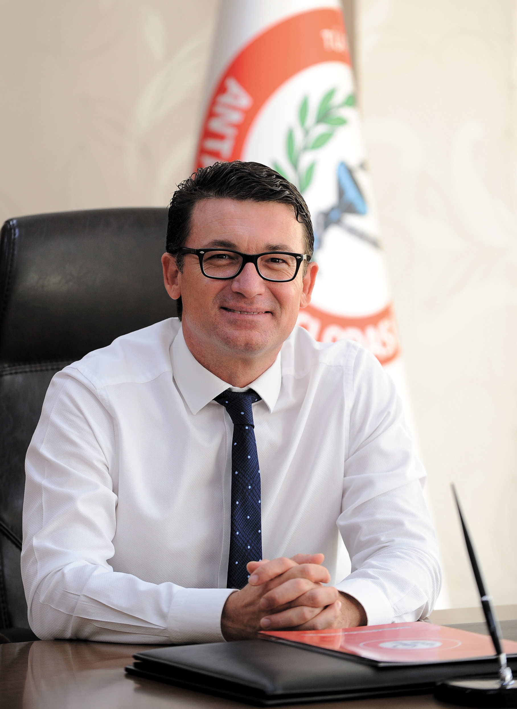 Antalya Eczacı Odası Yönetim Kurulu Başkanı Ecz. Tolgar AKKUŞ