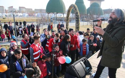 DEPREMZEDE ÇOCUKLARA MORAL KONSERİ